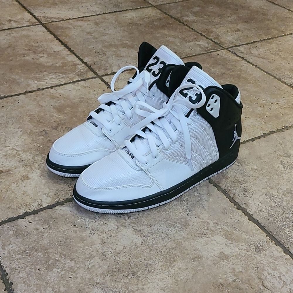 Jordan 1 Flight 4